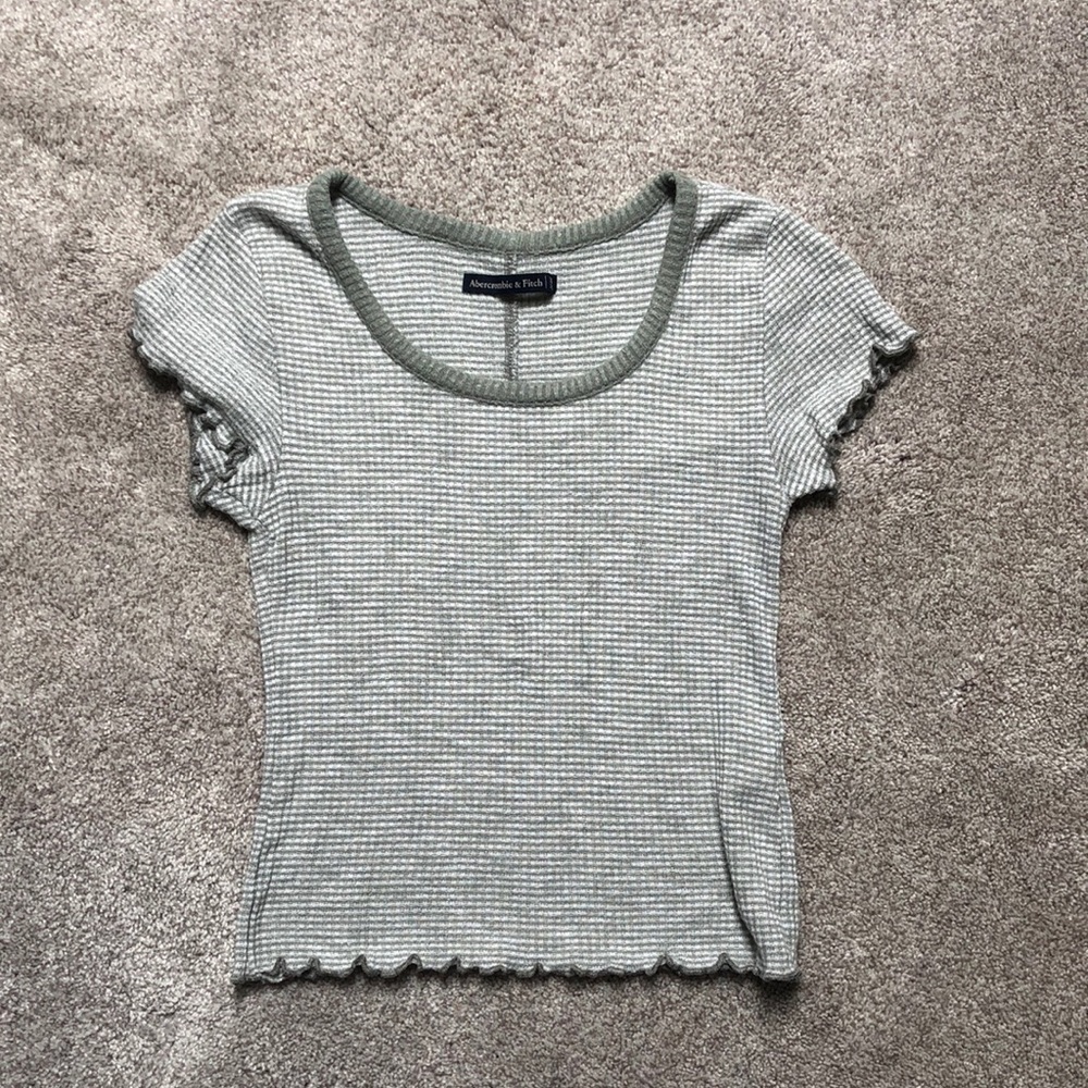 Abercrombie & Fitch top